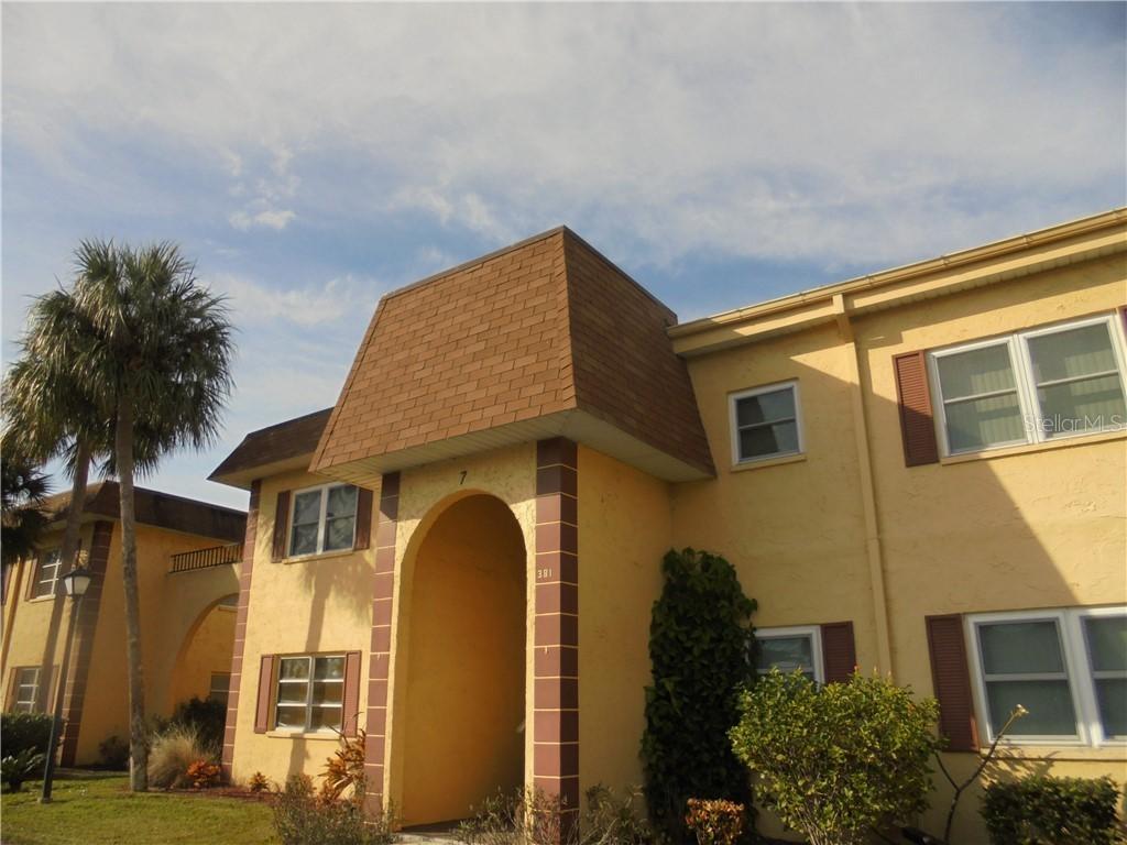 239 S Mcmullen Booth Rd. #37, Clearwater, FL 33759