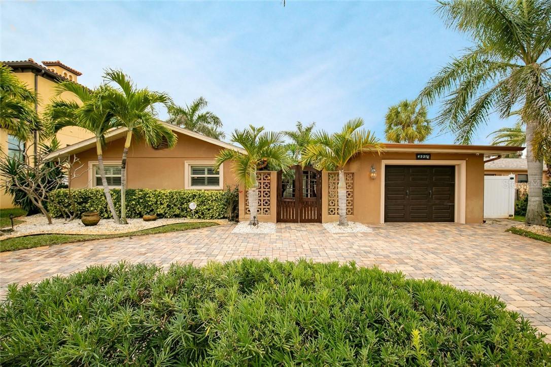 422 Hermosita Dr., St Pete Beach, FL 33706