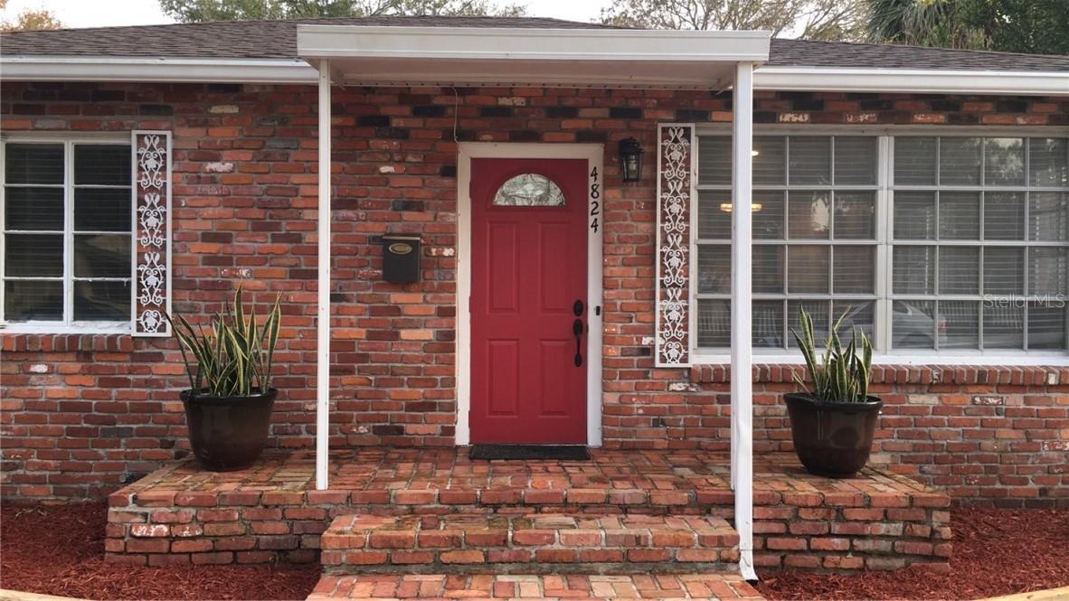 4824 10th Ave., St Petersburg, FL 33713