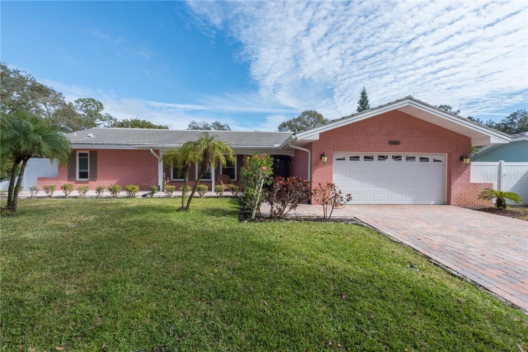 1001 Grovewood Ct., Clearwater, FL 33764