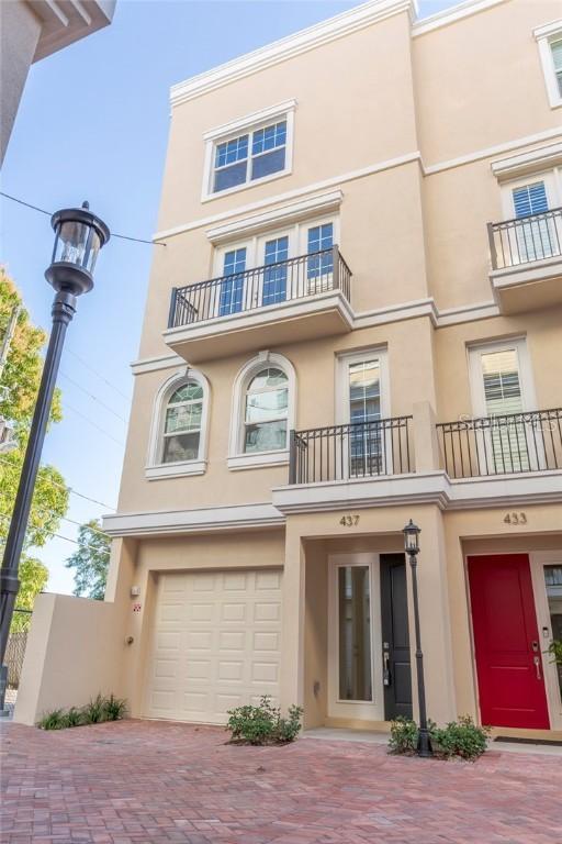 437 Regent Ln., St Petersburg, FL 33701