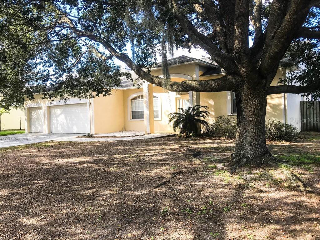 2814 Bent Leaf Dr., Valrico, FL 33594