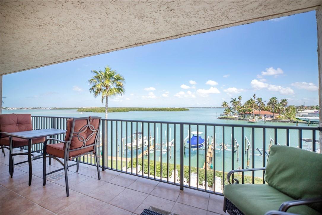 12525 3rd St. #202, Treasure Island, FL 33706