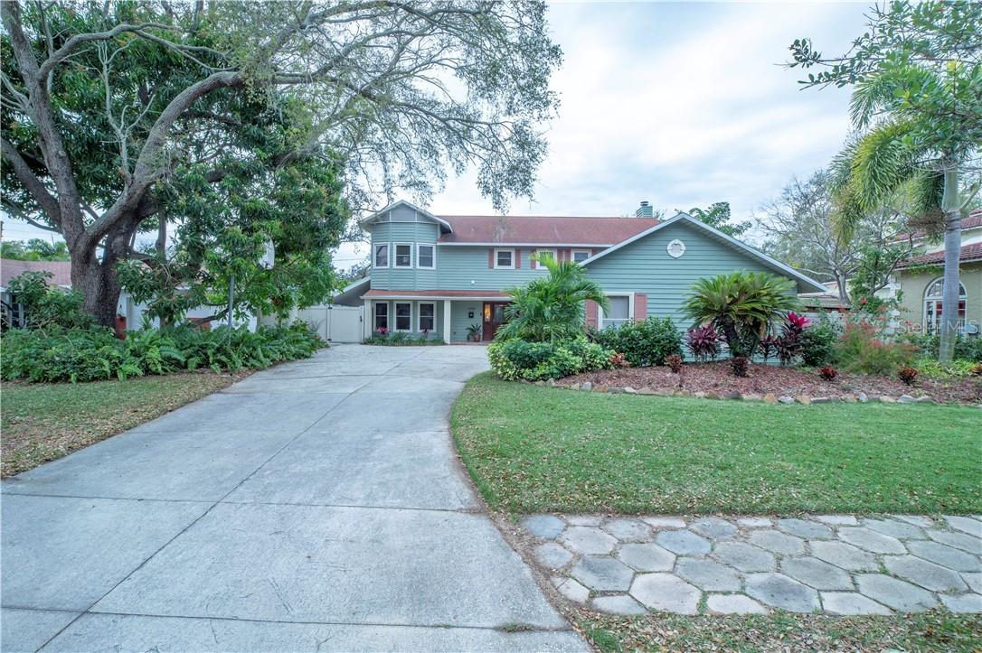 1002 Jungle Ave., St Petersburg, FL 33710