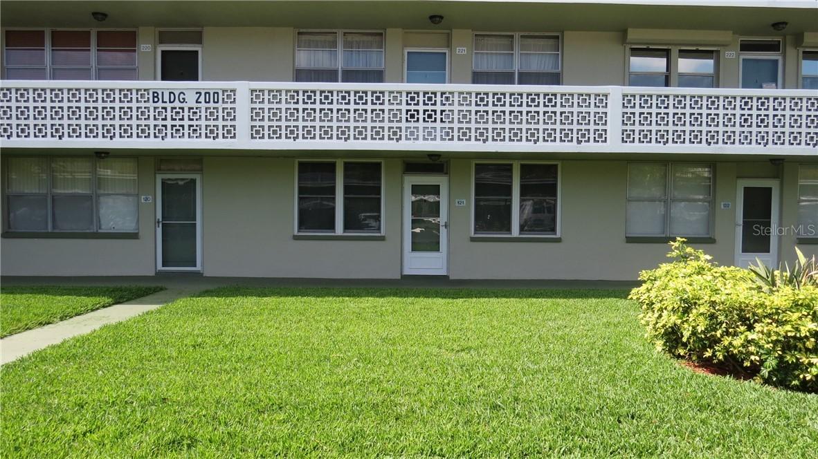 4890 Bay St. #121, St Petersburg, FL 33703