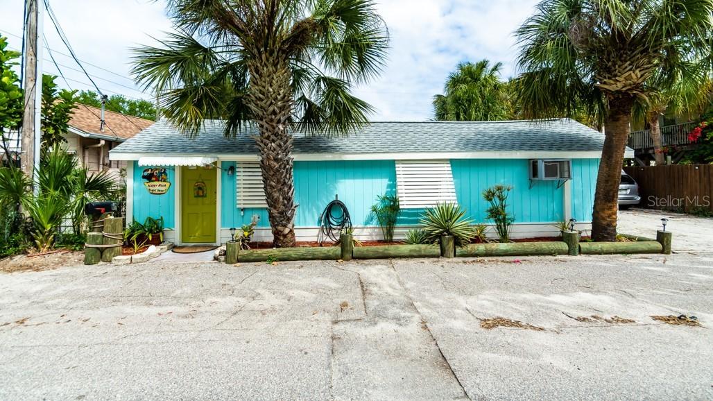 106 94th Ave., Treasure Island, FL 33706