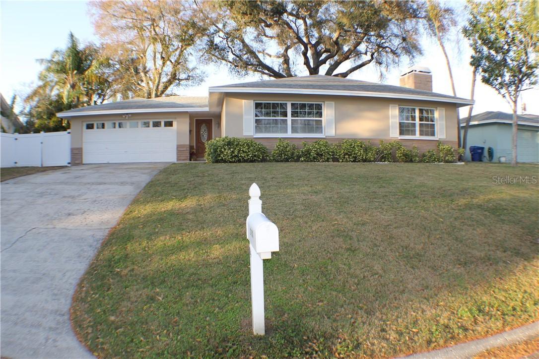 2163 Victory Ave., Largo, FL 33770