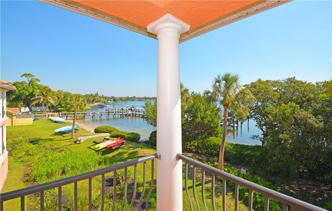 28 Mangrove Point, St Petersburg, FL 33705