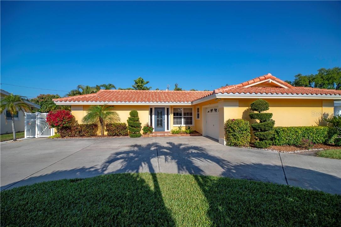 10228 Paradise Blvd., Treasure Island, FL 33706