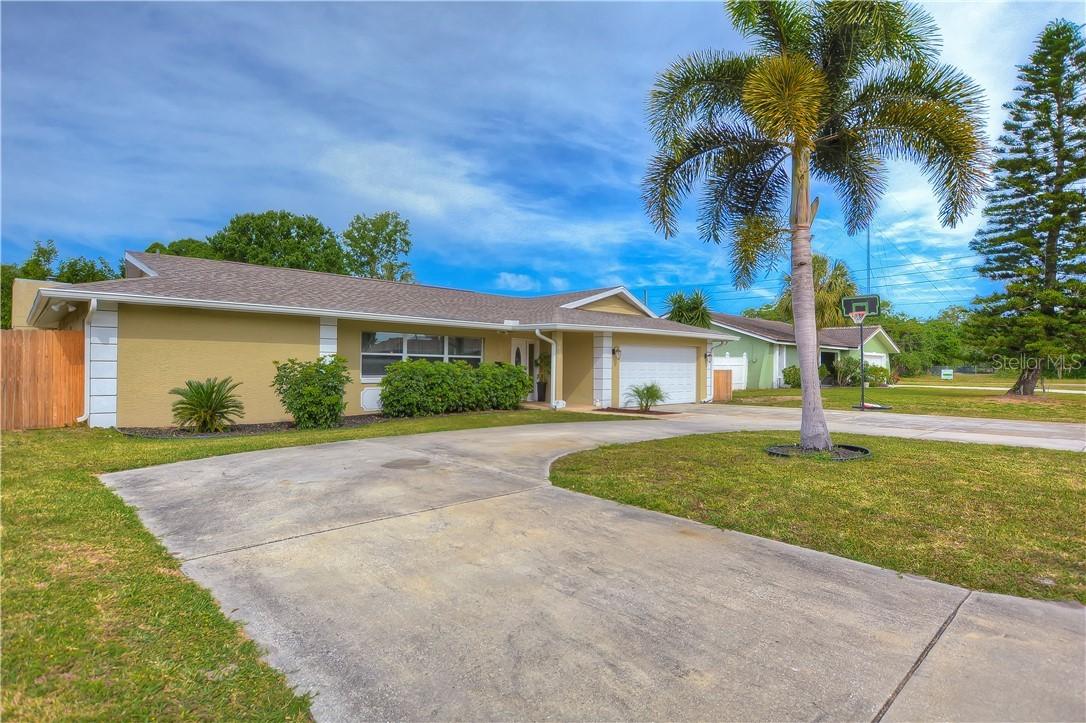 3831 38th St., St Petersburg, FL 33711