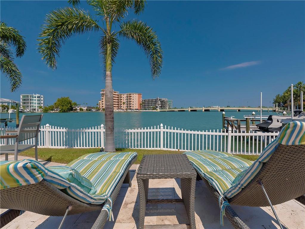 39 Dolphin Dr., Treasure Island, FL 33706