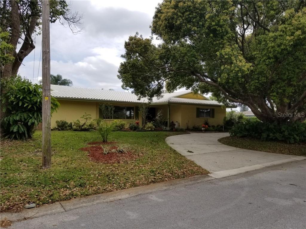 11455 Cardinal Way, Largo, FL 33774