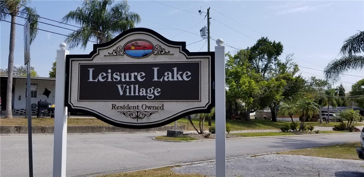 826 Saint Charles Dr., Tarpon Springs, FL 34689