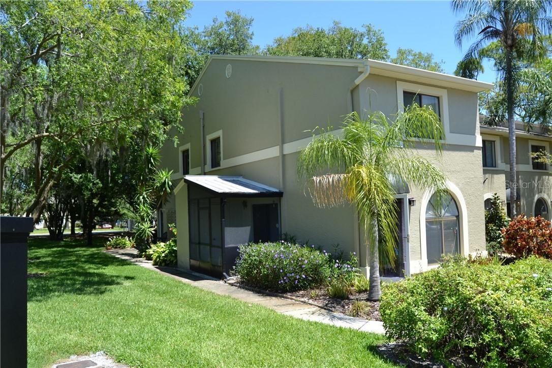 3607 Whispering Oaks Ln. #402, Palm Harbor, FL 34684