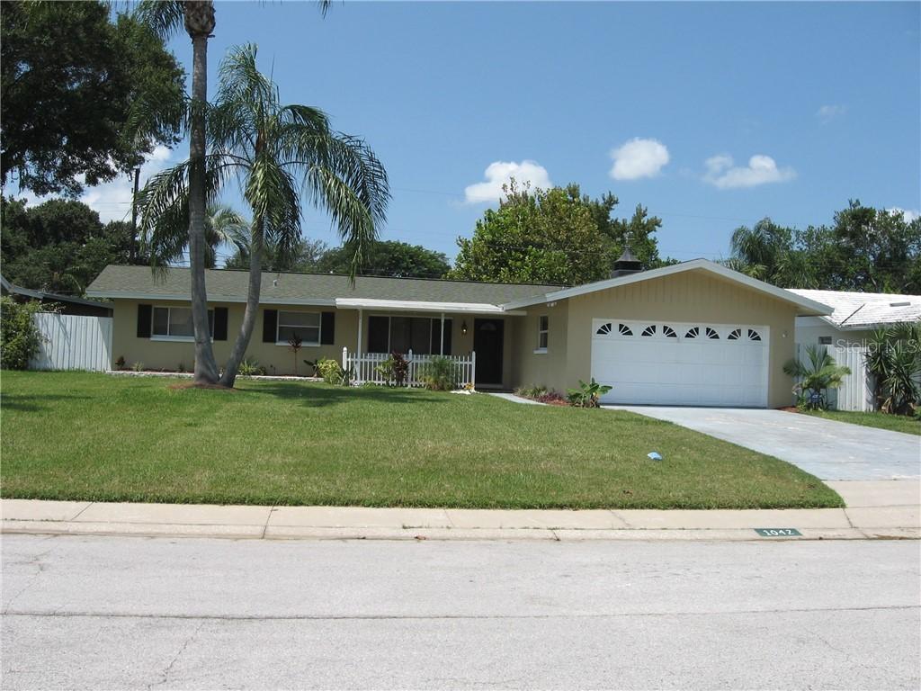 1042 Victor Herbert Dr., Largo, FL 33771