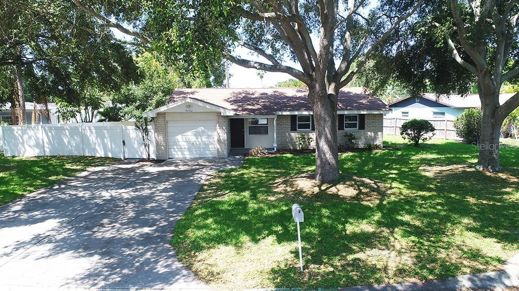 9642 Temple Ave., Seminole, FL 33772