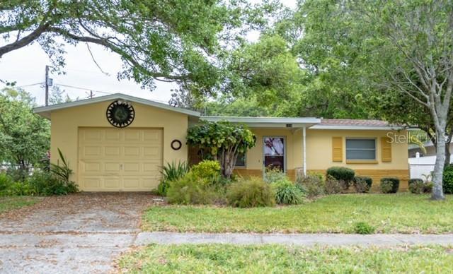 1034 Woodbrook Dr., Largo, FL 33770
