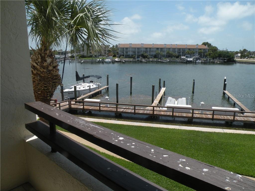 120 1st St. #104, Tierra Verde, FL 33715