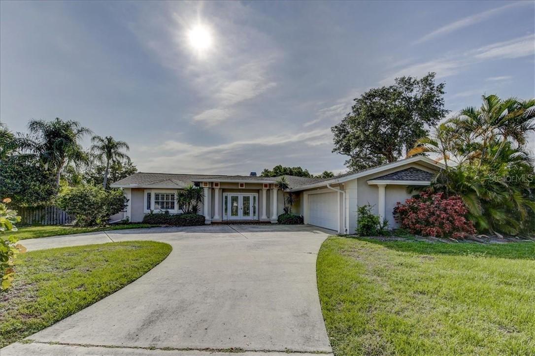 411 Harbor View Ln., Largo, FL 33770