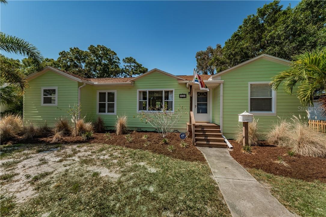243 33rd Ave., St Petersburg, FL 33704