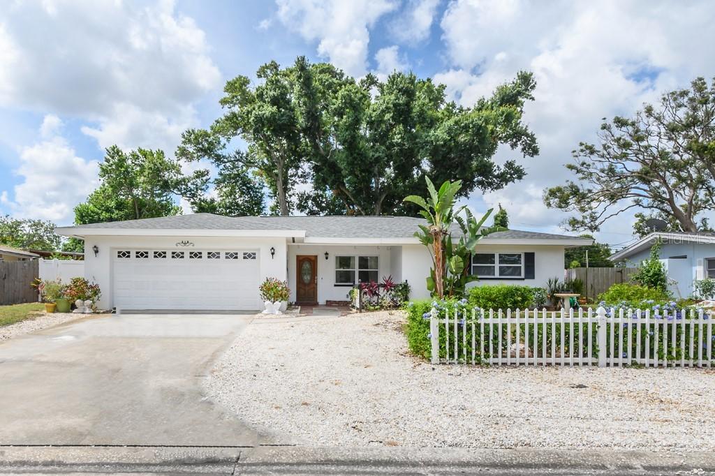 315 Keating Dr., Largo, FL 33770