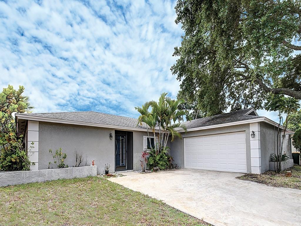 12155 83rd Way, Largo, FL 33773