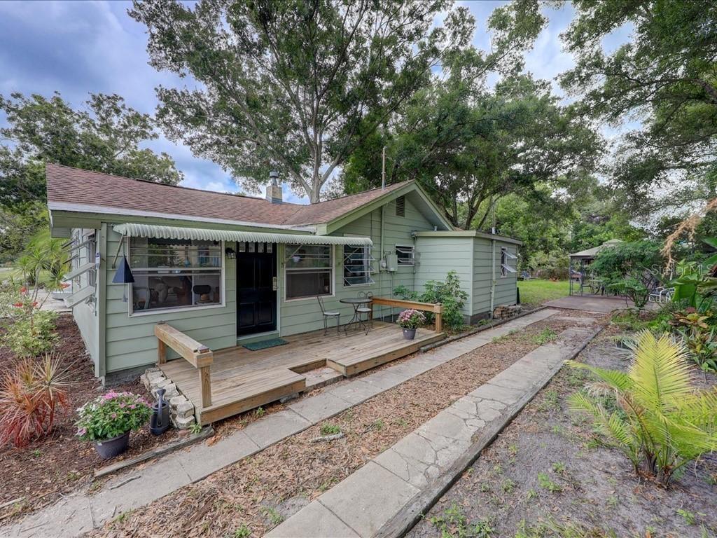 5322 16th Ave., Gulfport, FL 33707