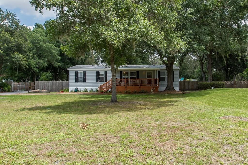 17321 Driftwood Ln., Lutz, FL 33558