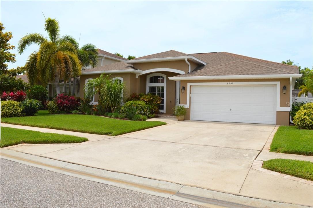 8253 Wild Oaks Cir., Largo, FL 33773