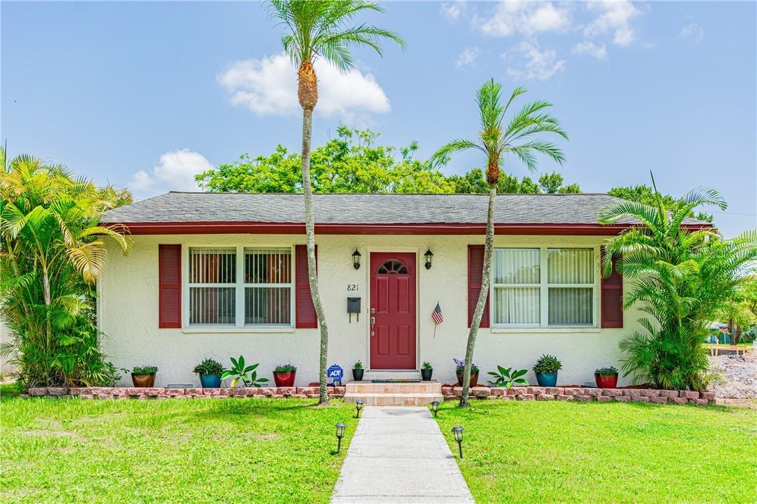 821 42nd Ave., St Petersburg, FL 33703