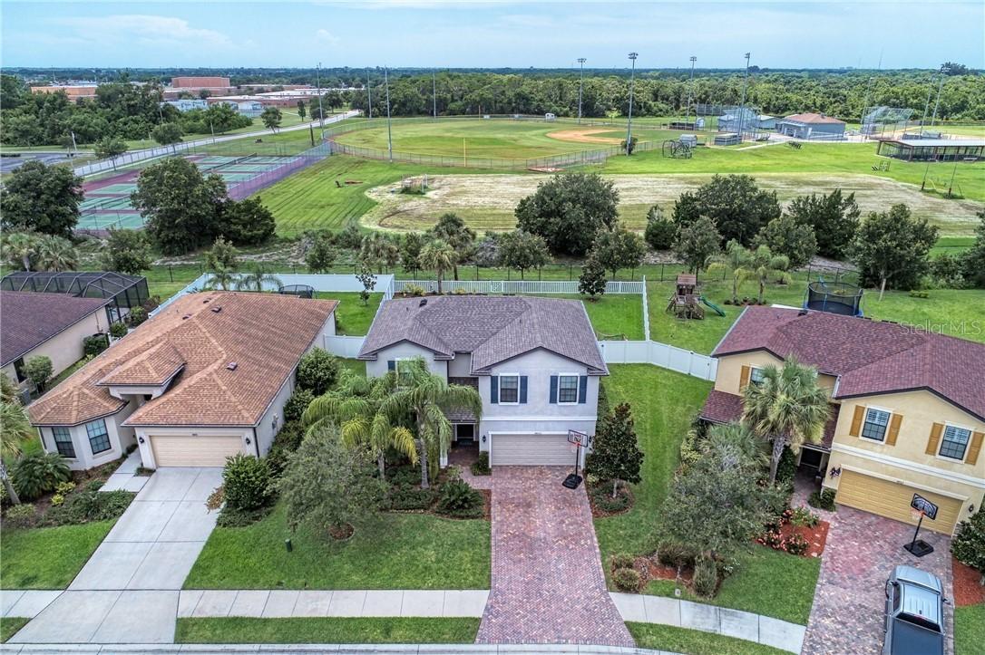 4866 68th Street Cir., Bradenton, FL 34203