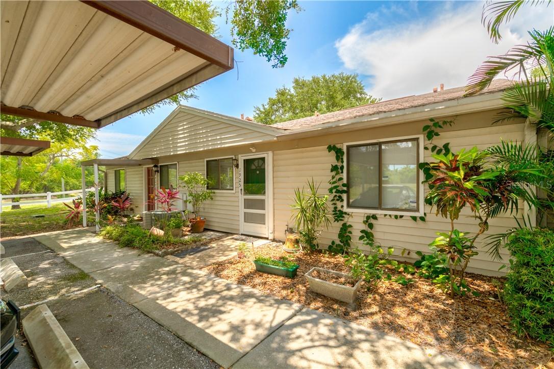 1925 Orange Boulevard Way, Palm Harbor, FL 34683