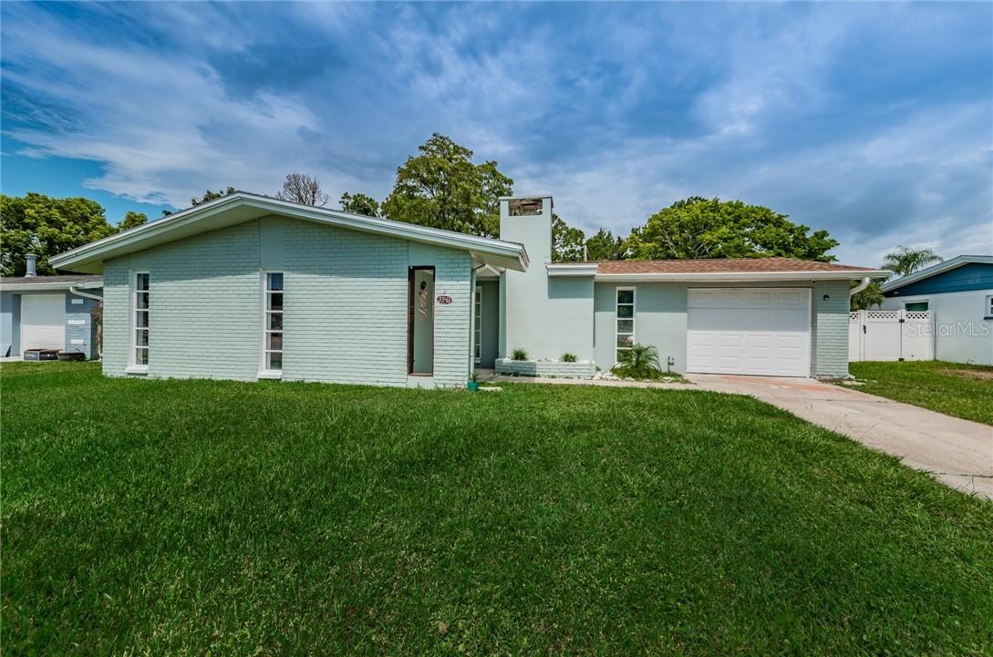 3342 Winder Dr., Holiday, FL 34691