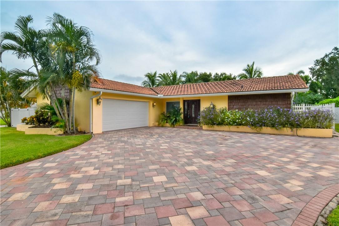 11598 Grove St., Seminole, FL 33772