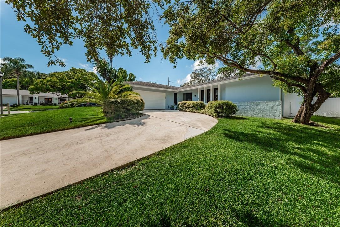 1907 Highview Dr., Palm Harbor, FL 34683