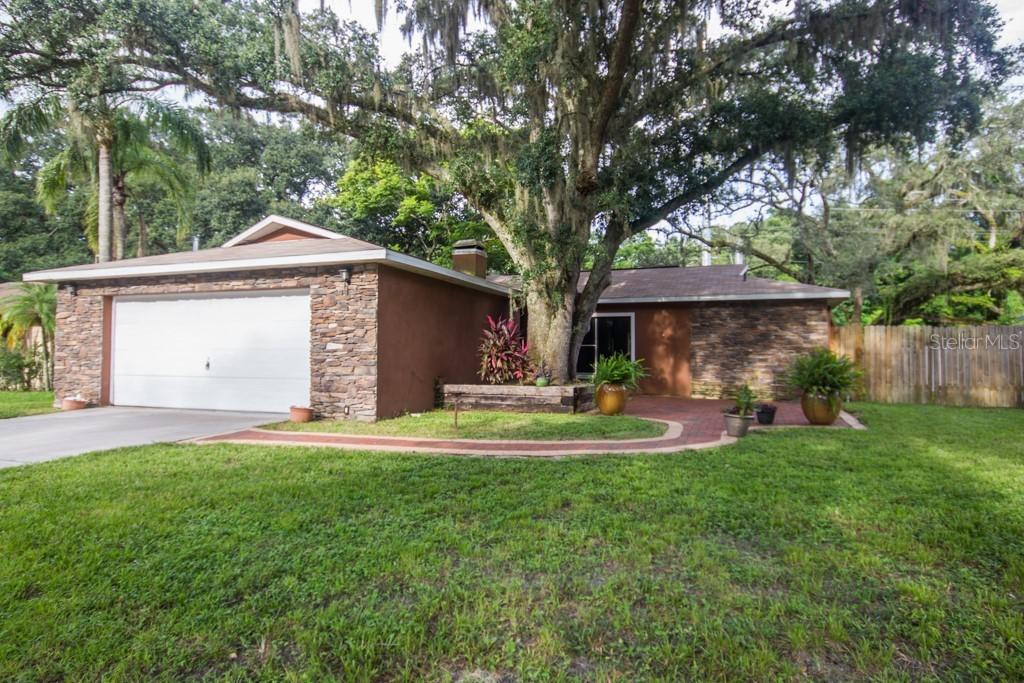 2403 Forrest Crest Cir., Lutz, FL 33549