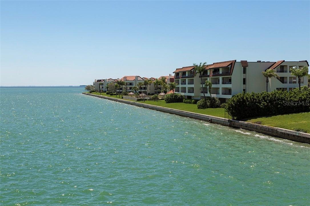 127 1st St. #101, Tierra Verde, FL 33715