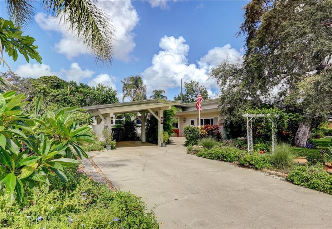 766 Pinecrest Dr., Largo, FL 33770