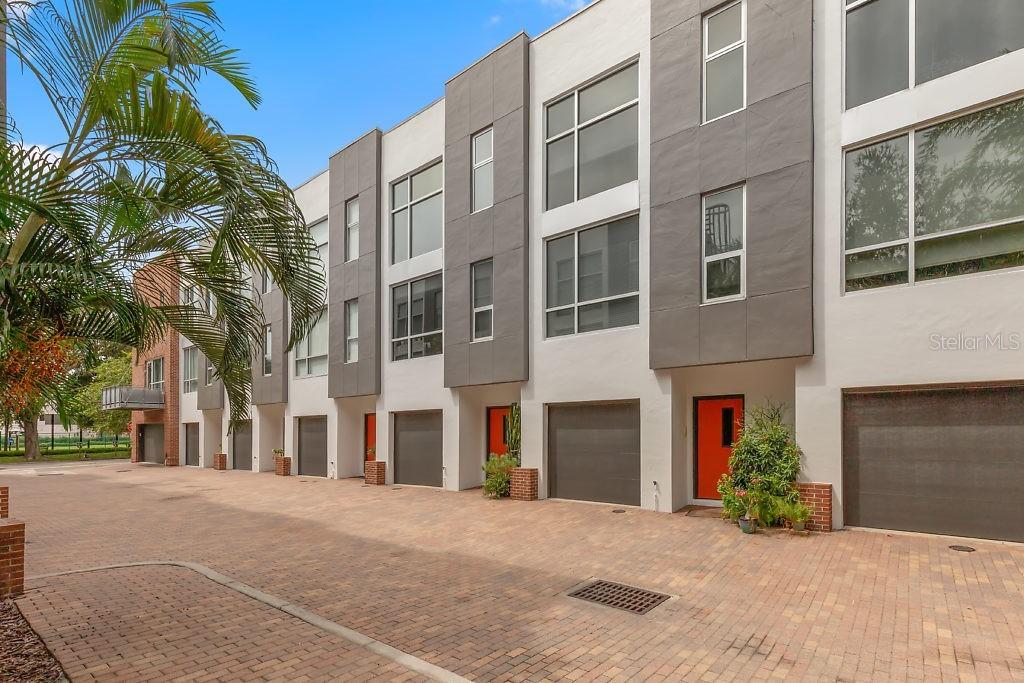 325 5th Ave. #11, St Petersburg, FL 33701