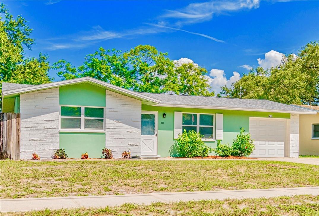 711 Phoenix Ave., Clearwater, FL 33756