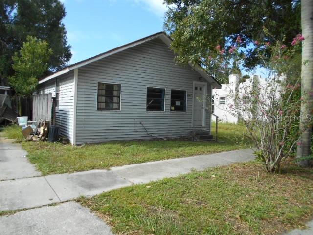 2582 Grove Park Ave., St Petersburg, FL 33714