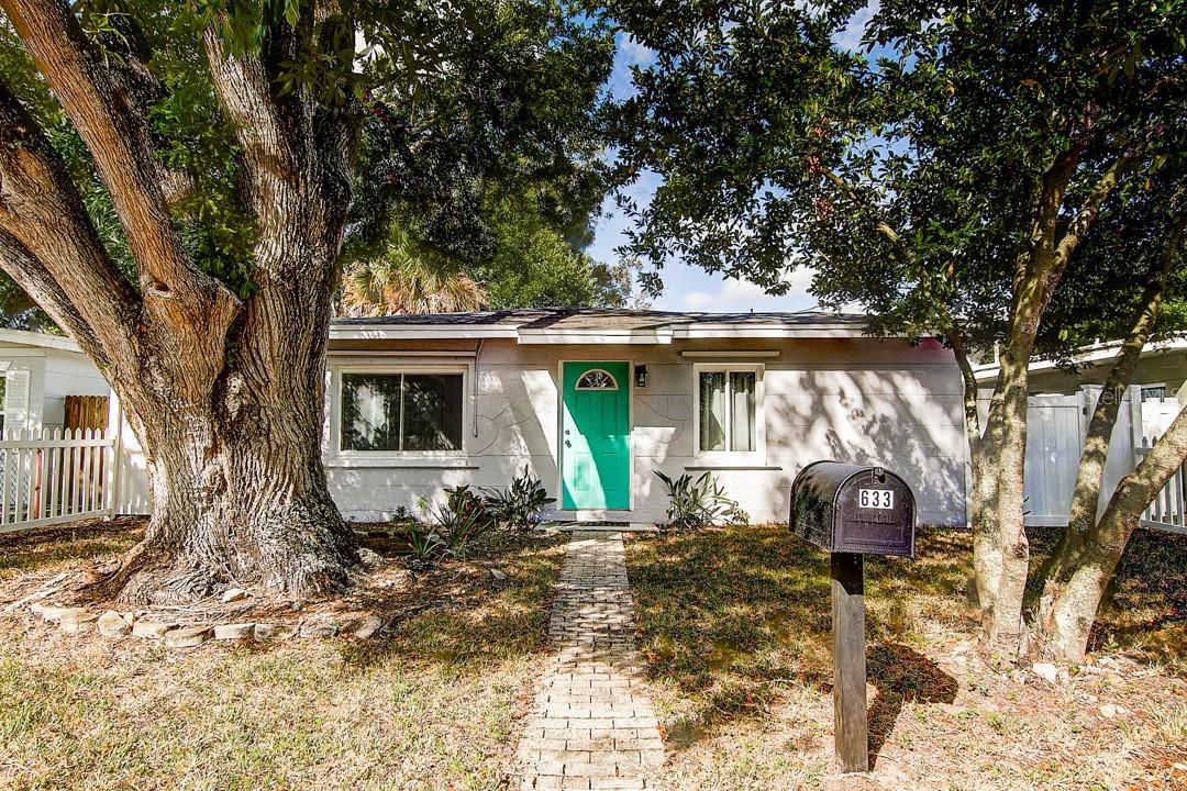 633 Gray St., St Petersburg, FL 33707