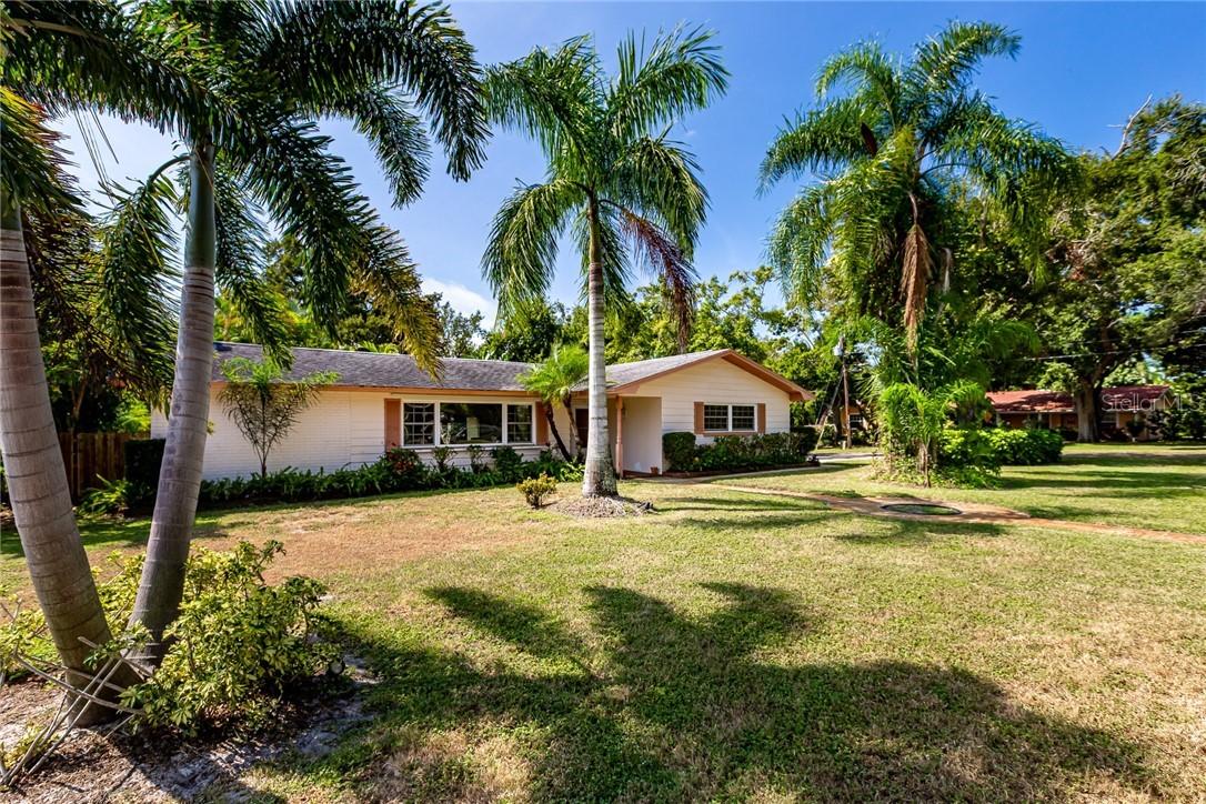 399 Overbrook Dr., Largo, FL 33770