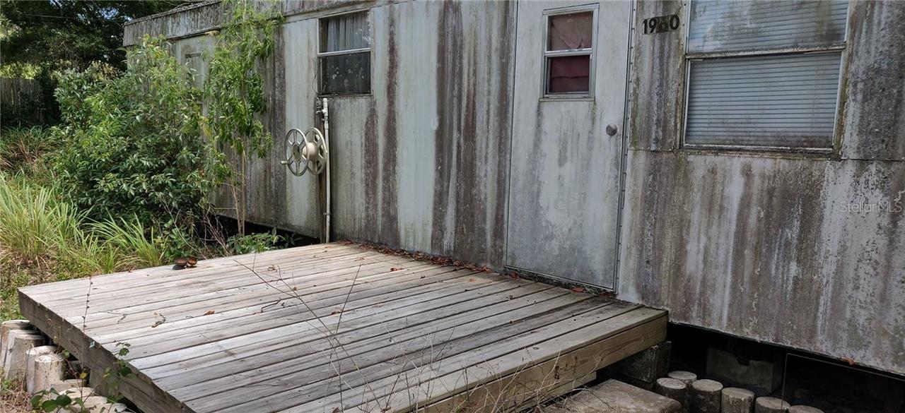 1960 Andrews Loop, Lutz, FL 33558