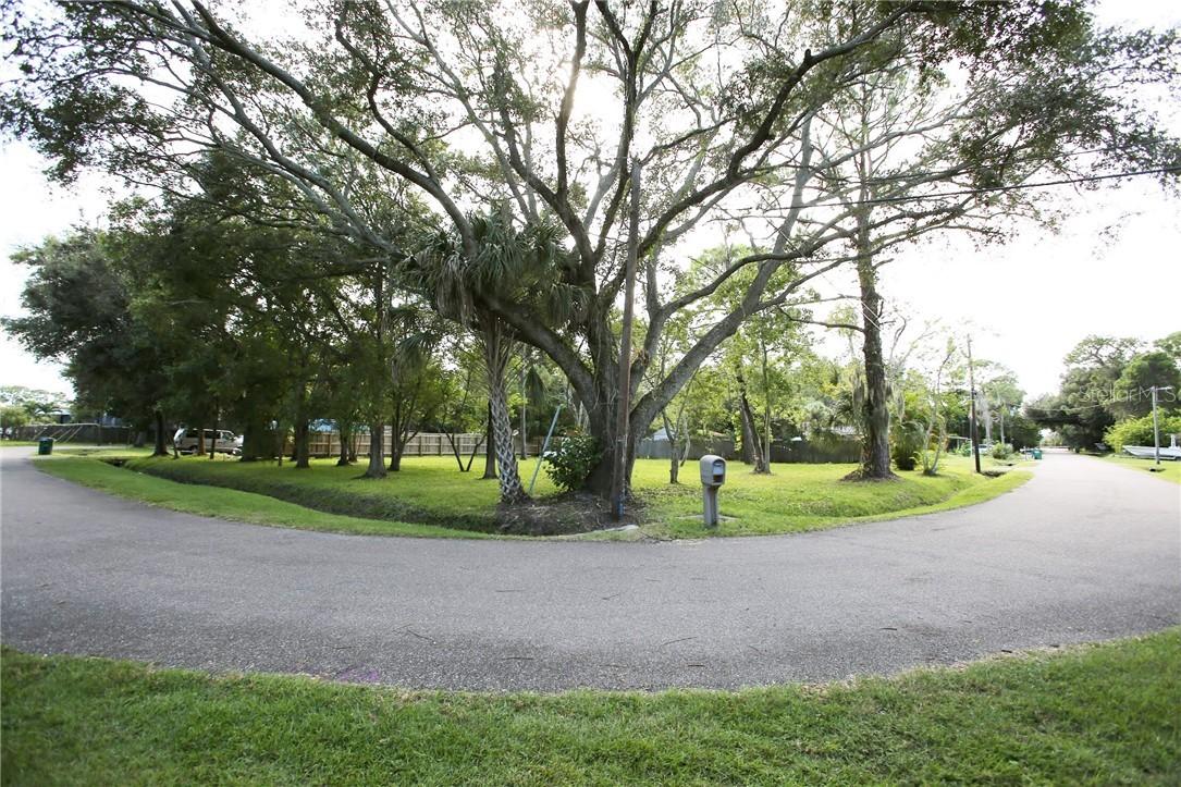 Roxborough Ave., Clearwater, FL 33762