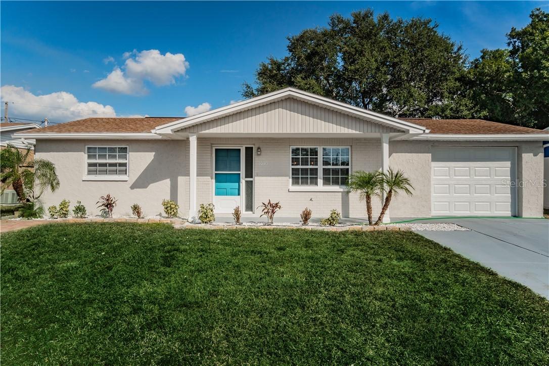 1030 Pert Ln., Holiday, FL 34691