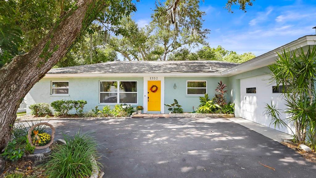 1332 Kennywood Dr., Largo, FL 33770