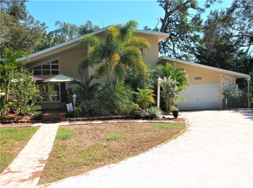 5201 55th St., St Petersburg, FL 33709