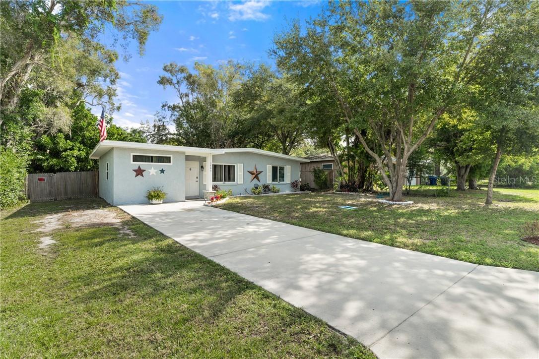 1863 Georgianna St., Largo, FL 33774