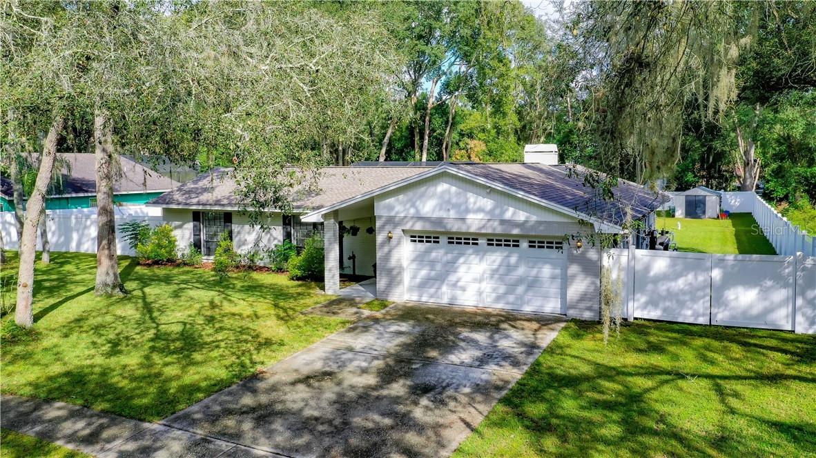 2404 Regal Dr., Lutz, FL 33549